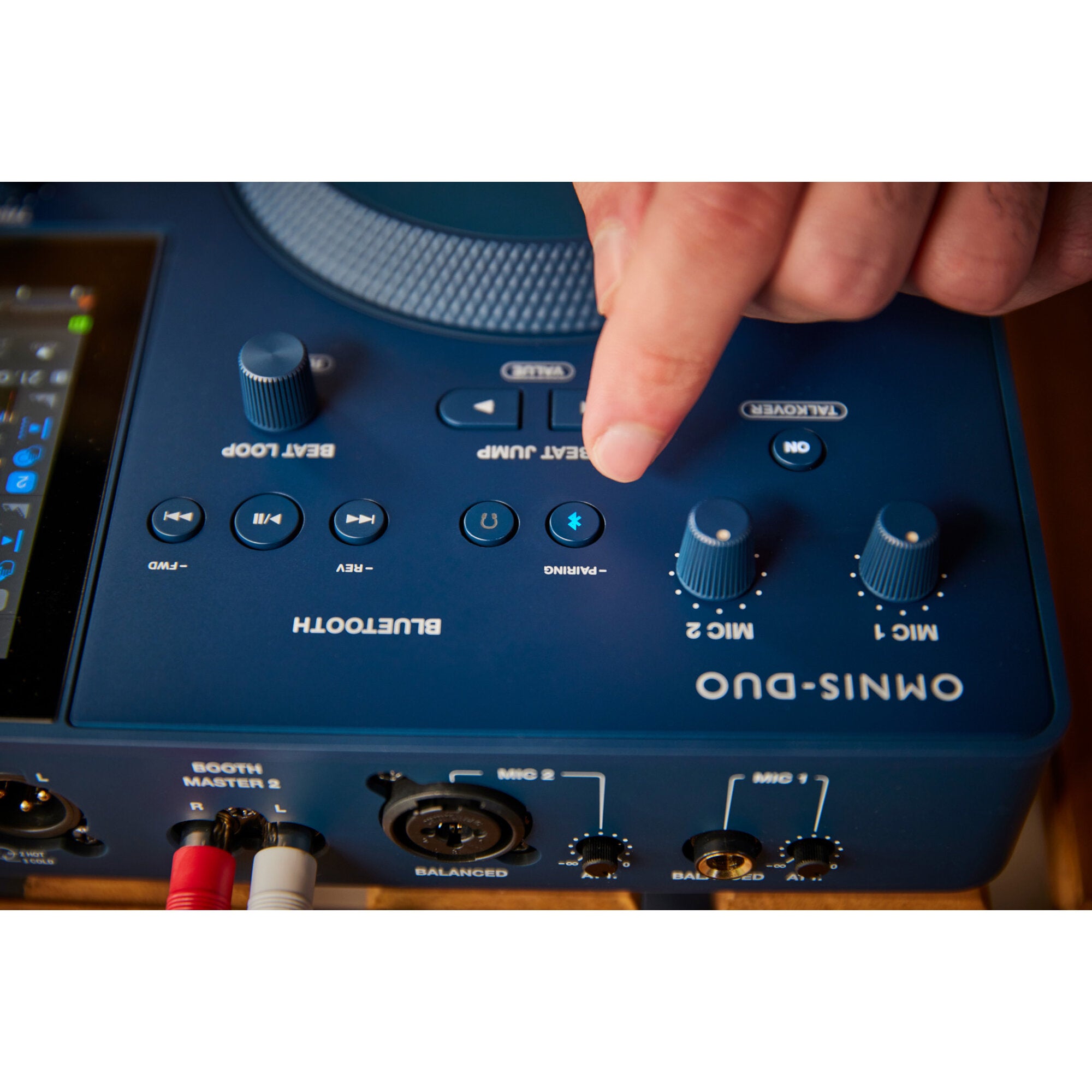 AlphaTheta Omnis-Duo all-in-one mobiel DJ-systeem