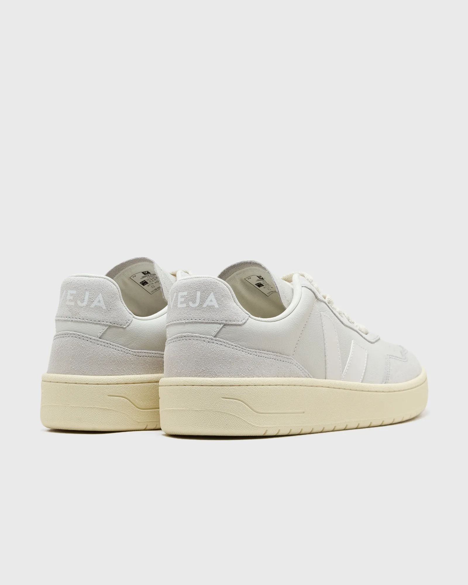 Veja V-90 O.T. LEATHER