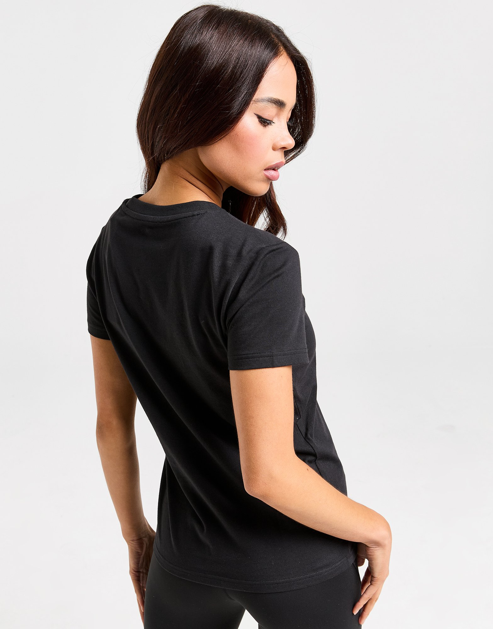 adidas T-shirt LOUNGEWEAR Essentials Slim Logo