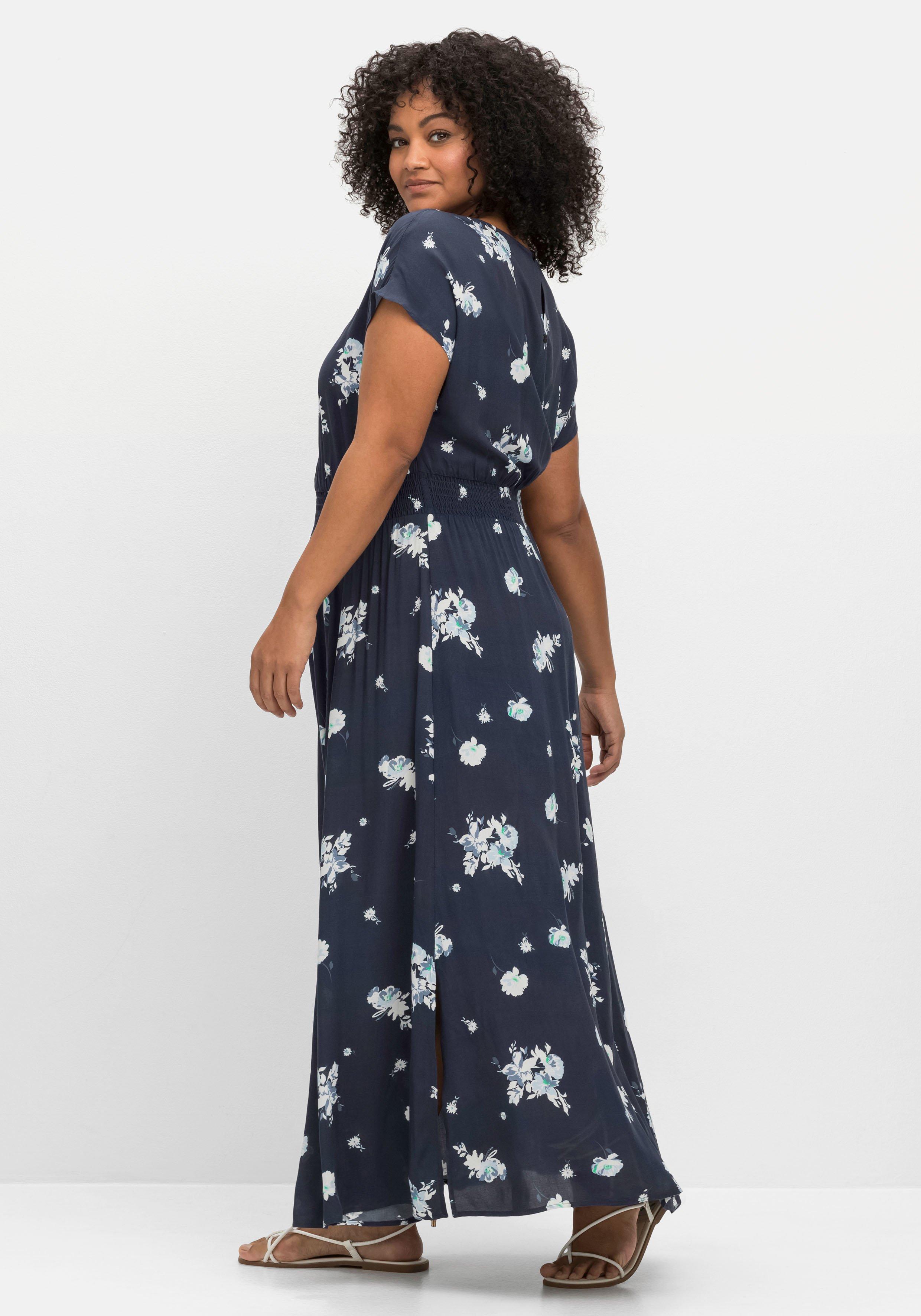 Maxikleid mit Alloverdruck und gesmokter Taille