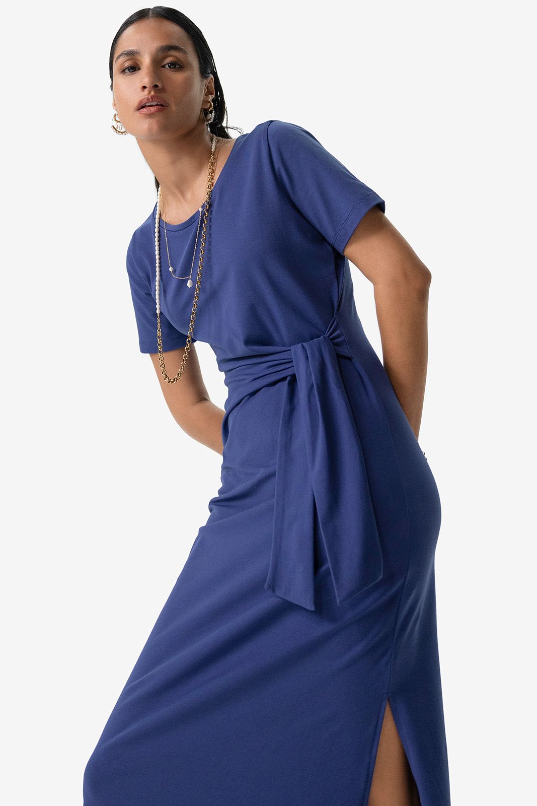 Donkerblauwe jersey jurk met knoopdetail