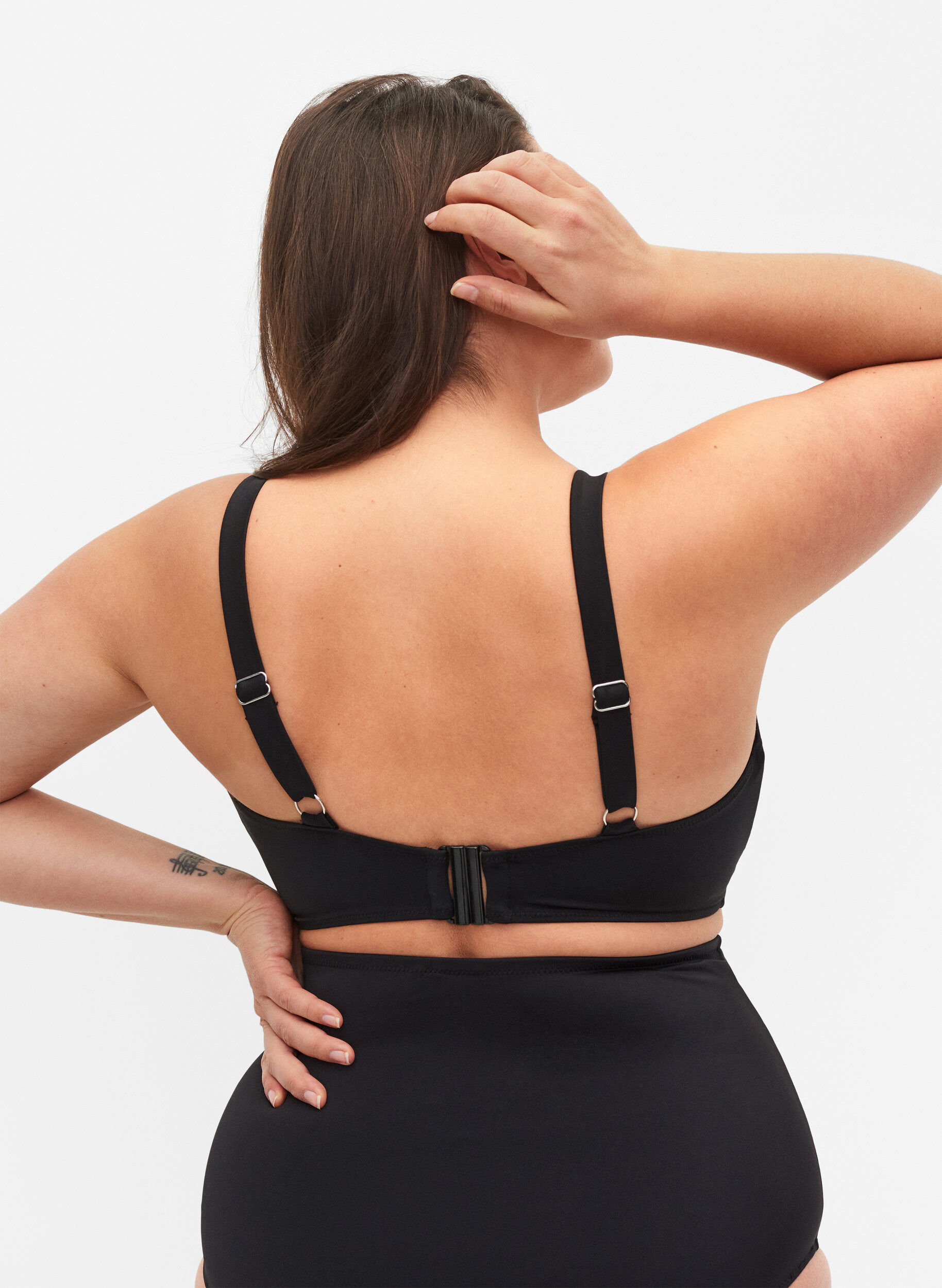 Bikini overdel med stringdetalje
