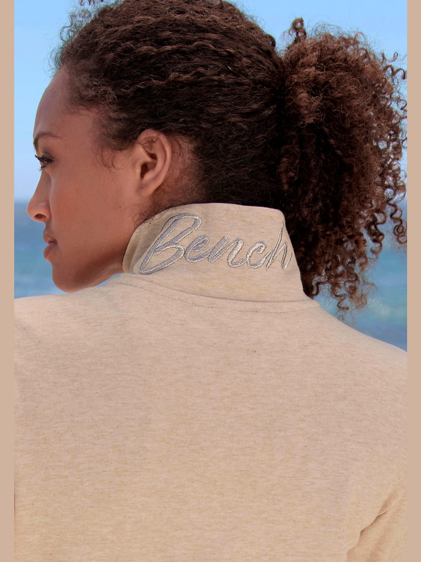 Veste sweat à col montant
