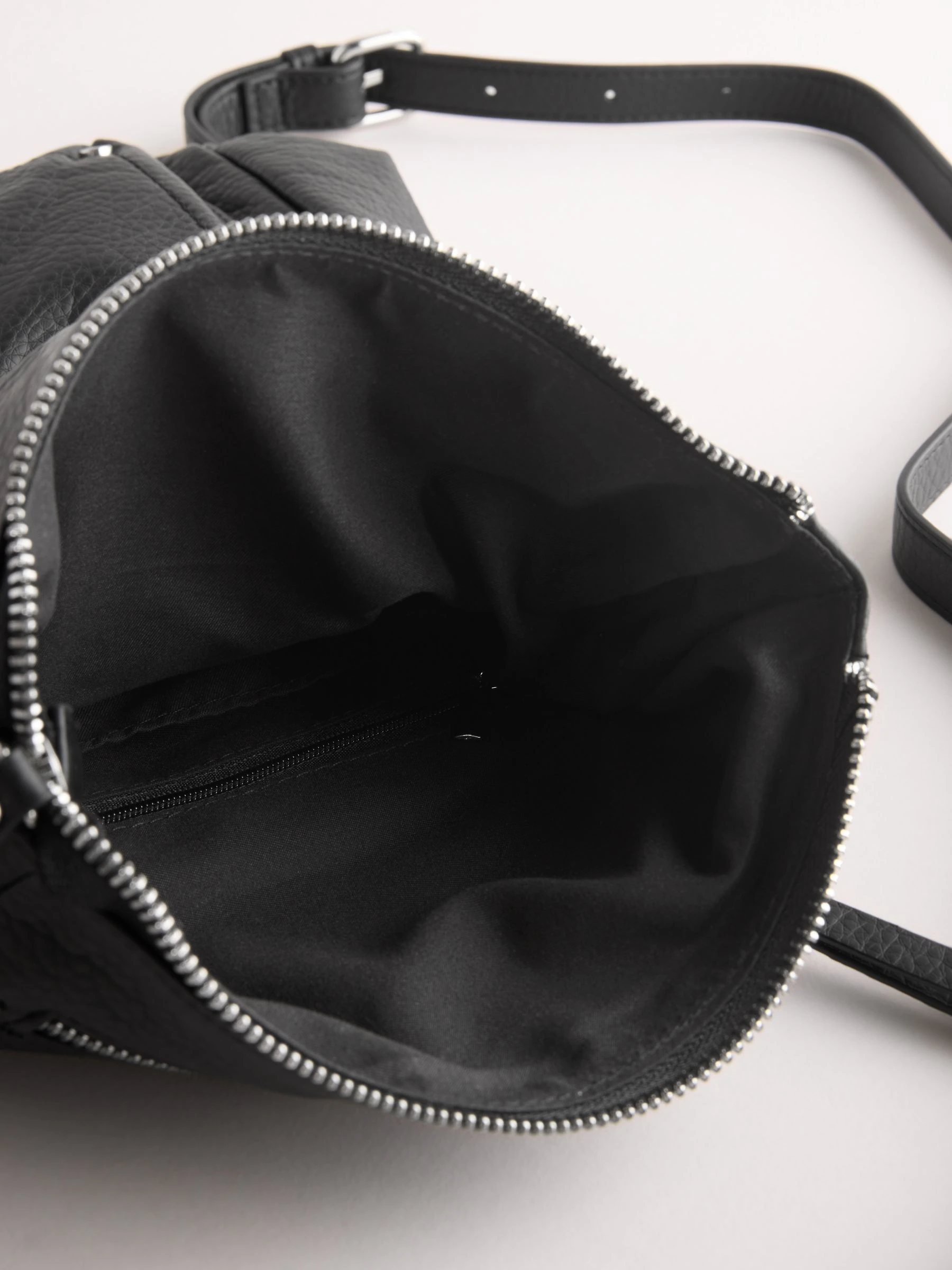Zwart - Gewassen messenger-tas