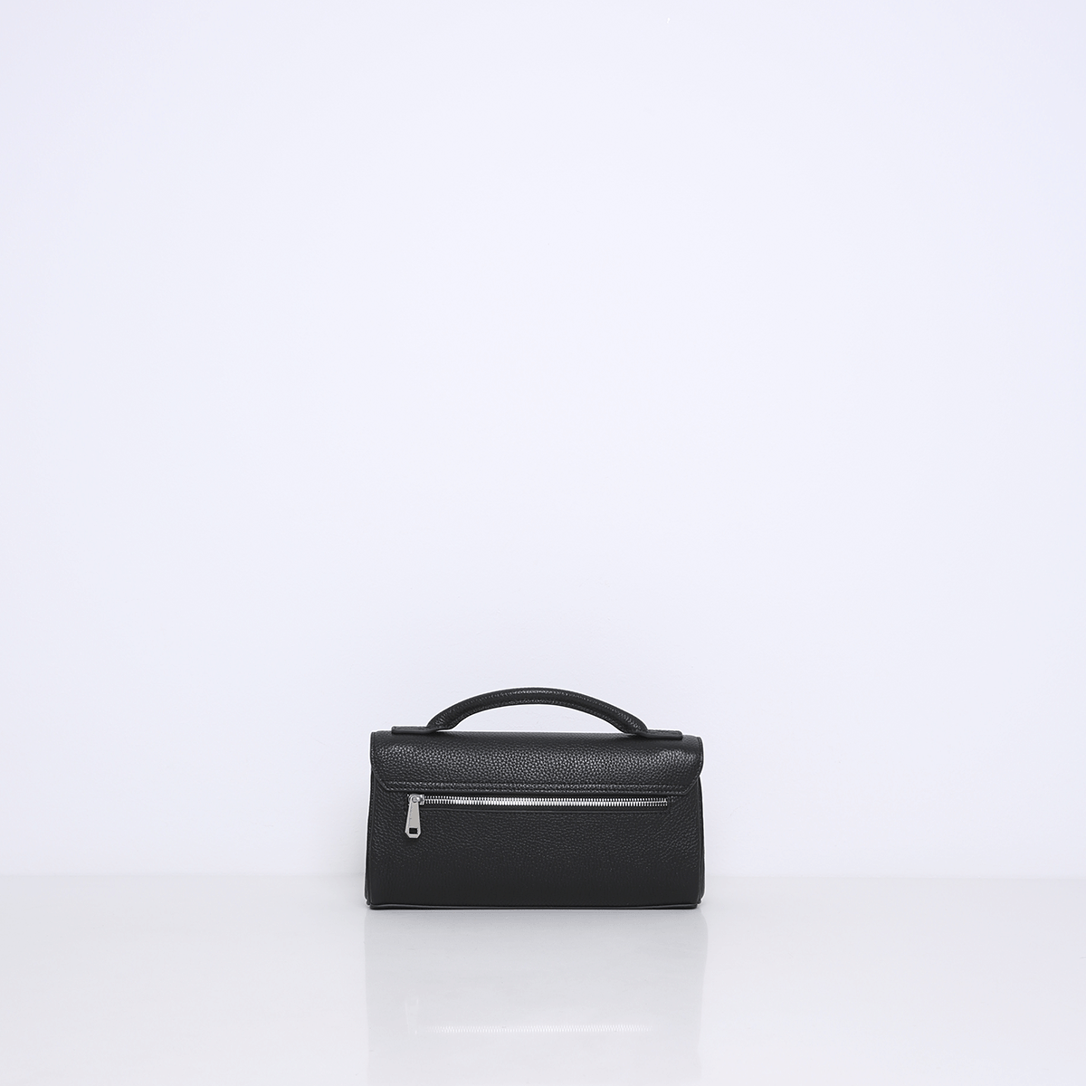 CHARLTON | BLACK