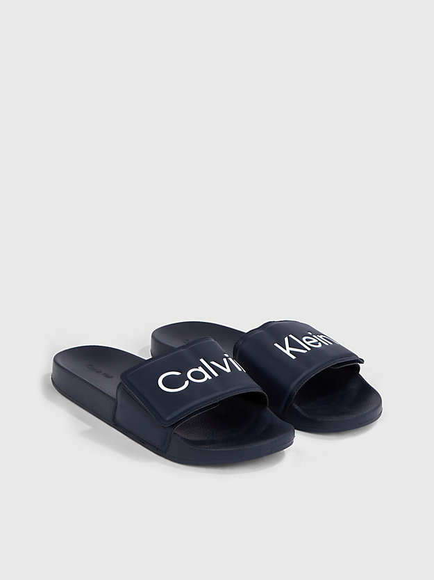 Chinelo com logotipo