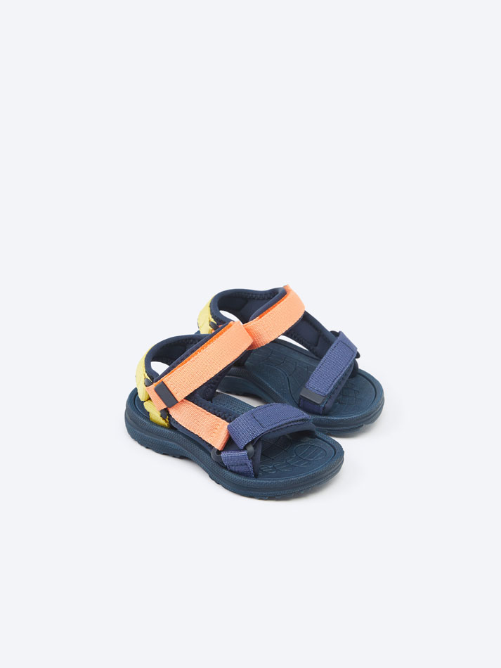 Sandália esportiva multicolorida - Azul Marinho