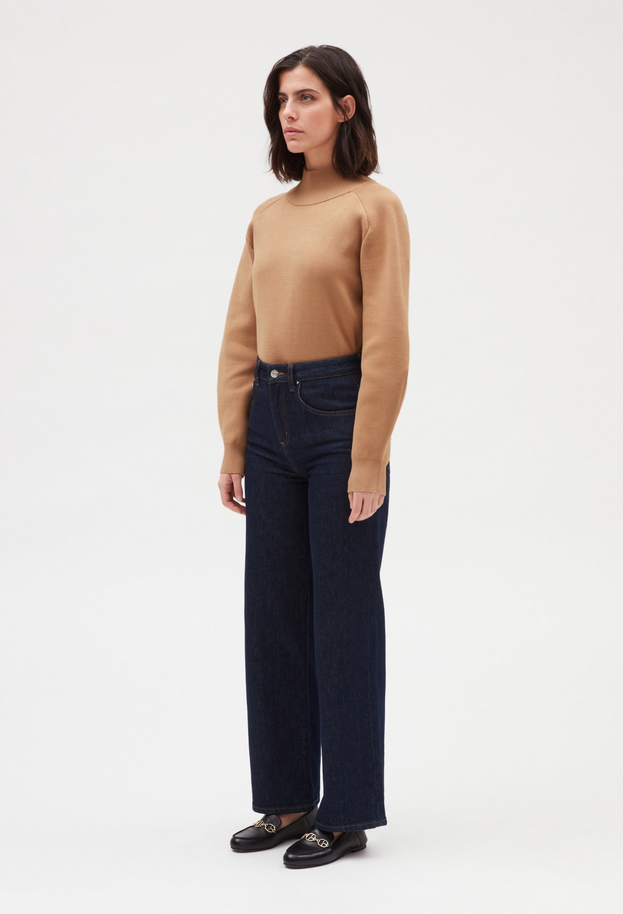 Pull &agrave; manches volumineuses beige