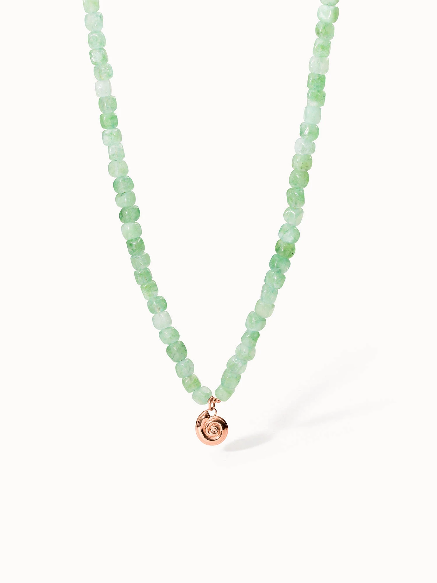 Sundial Shell Jade Kette