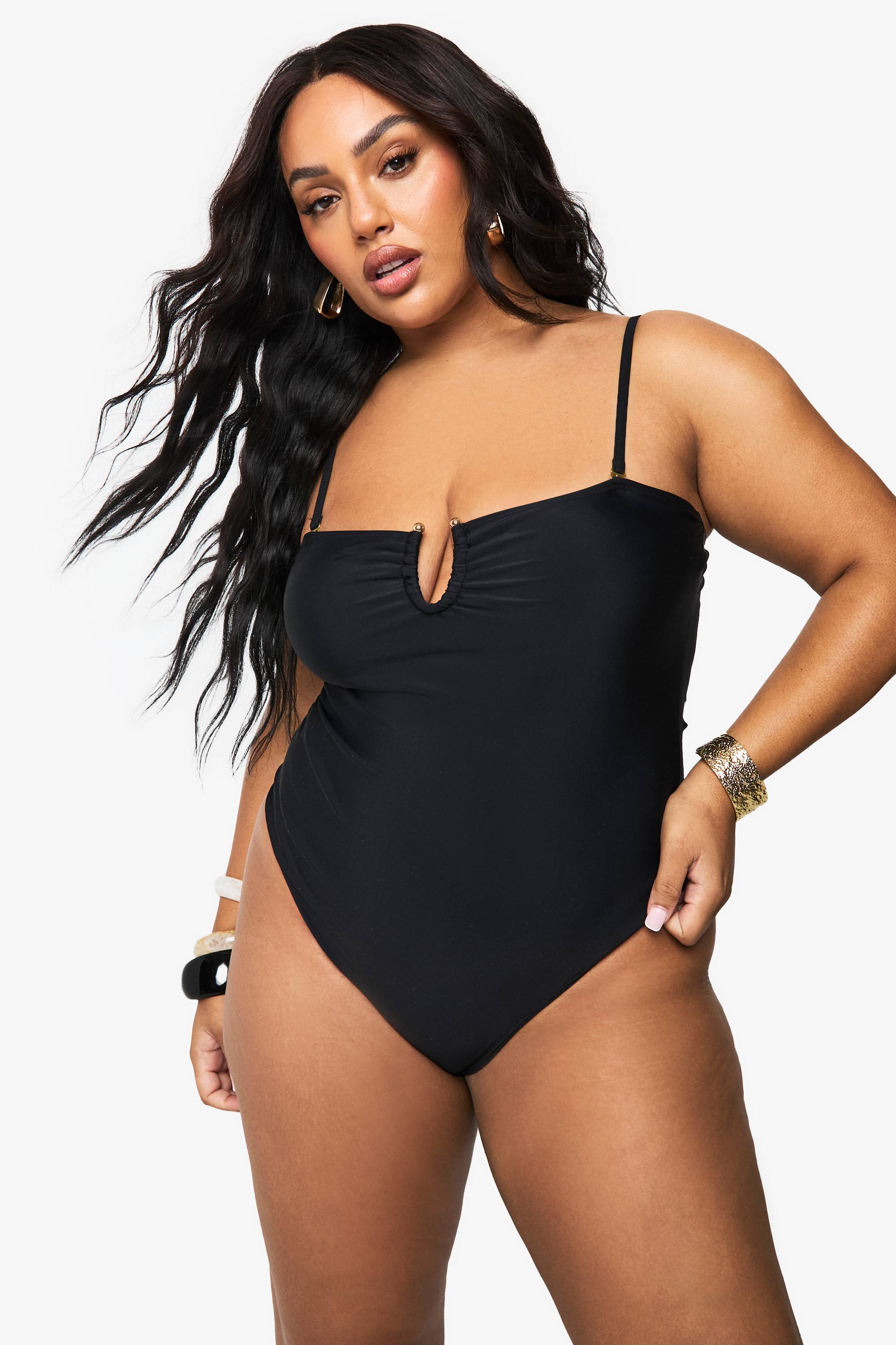 boohoo Maillot de bain croisé avec contrôle ventre Plus