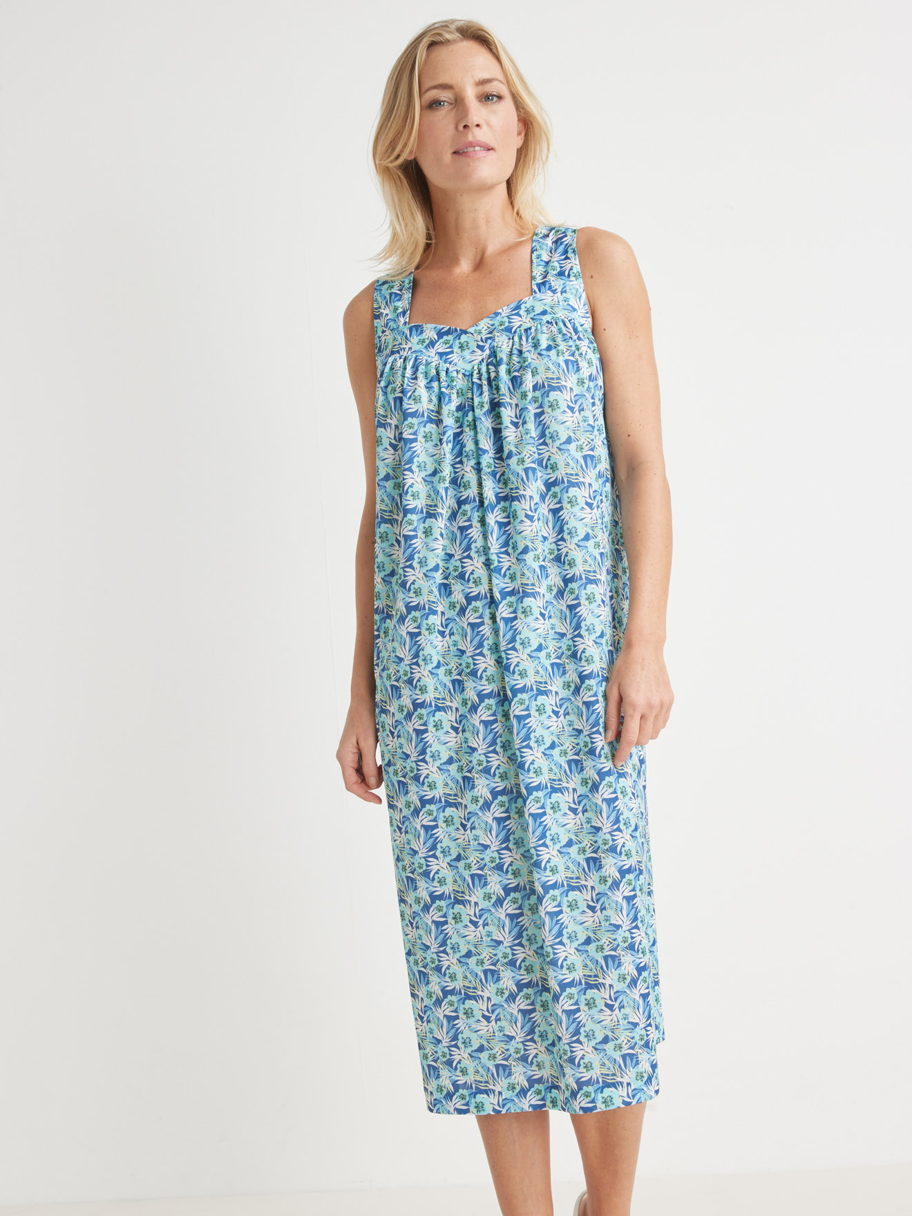 Robe bain de soleil en maille fluide