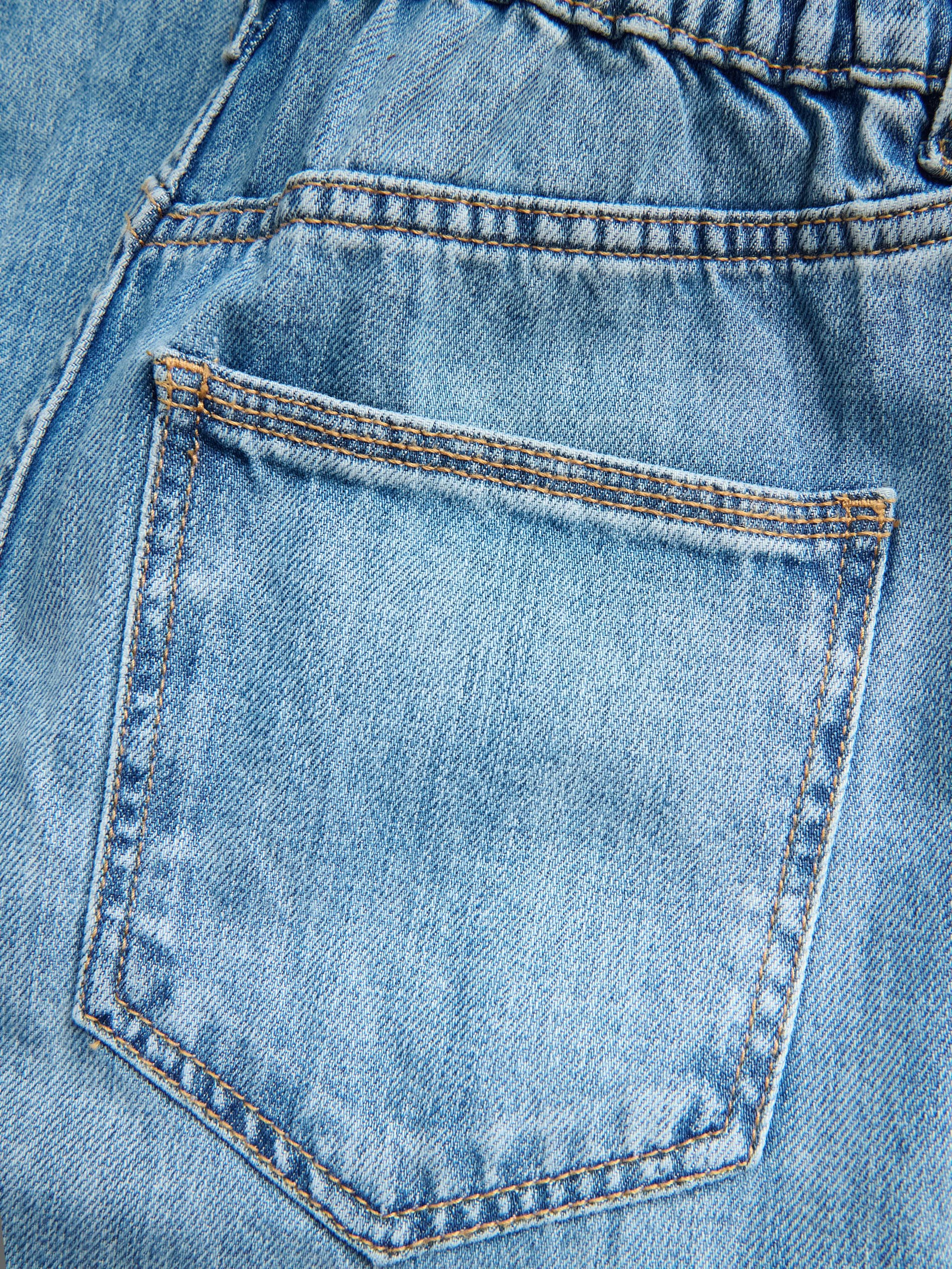 Barrel-Leg-Jeans