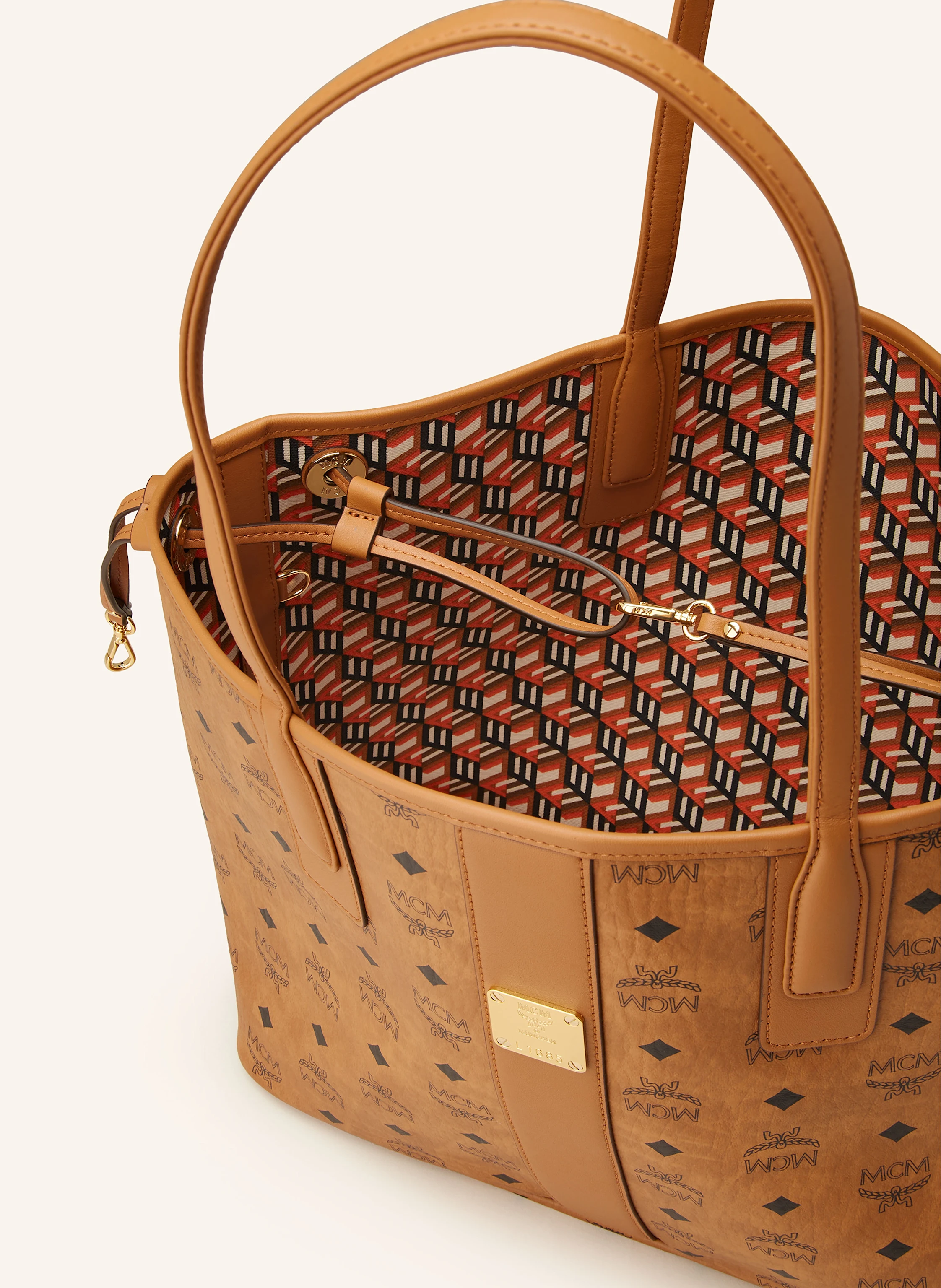 MCM Shopper LIZ MEDIUM zum Wenden mit Pouch