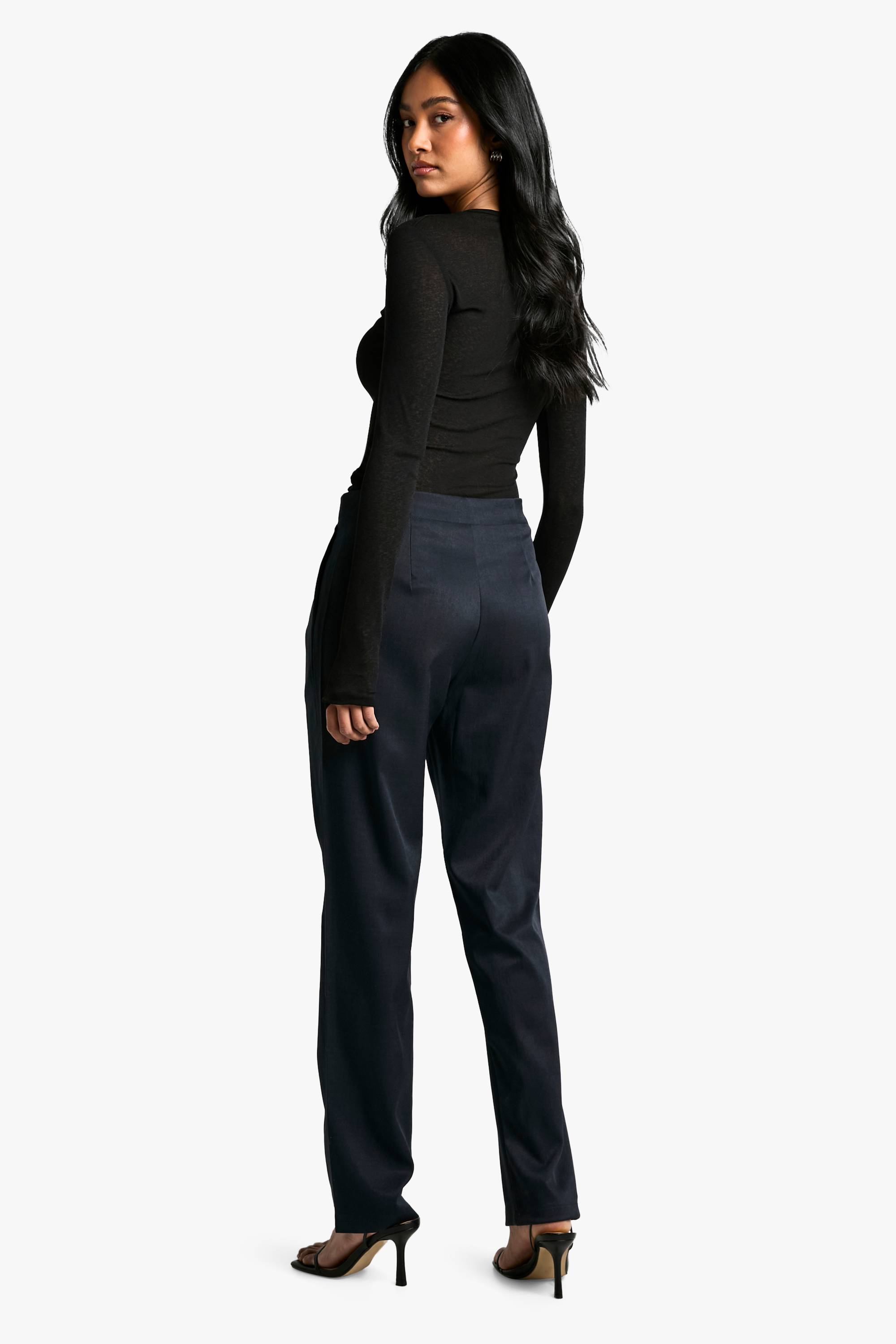 boohoo Tailored Tapered Trouser