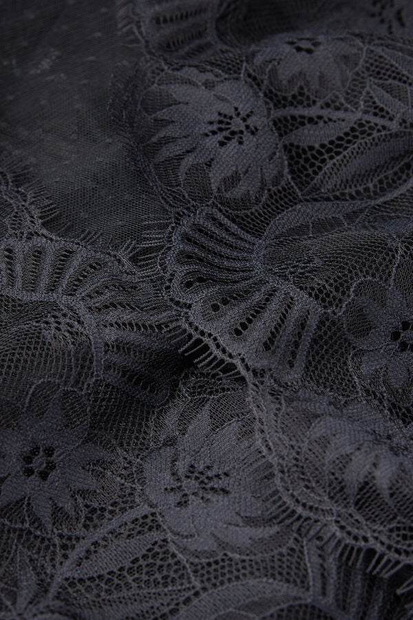 Vestido Plumetis de tule e renda sensual com flores