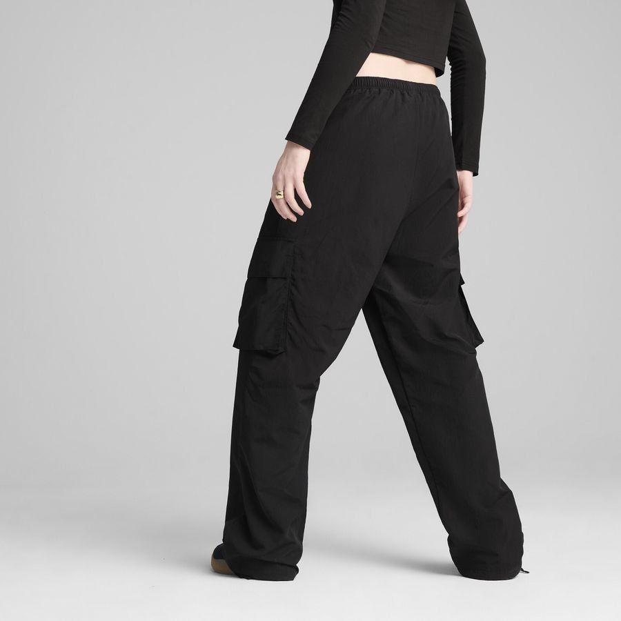 Puma WARDROBE ESS Cargohose in Relaxed Fit