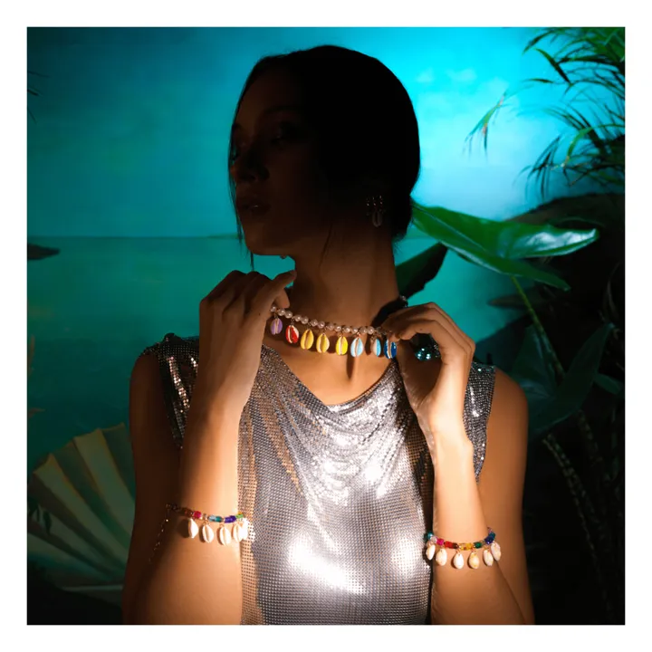 The Shell Dealer Bracelet Color is the Answer | Rouge