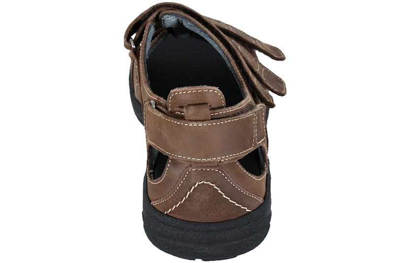 NEW FEET SANDAL I BRUNT OLIERET SKIND MED HÆLKAPPE