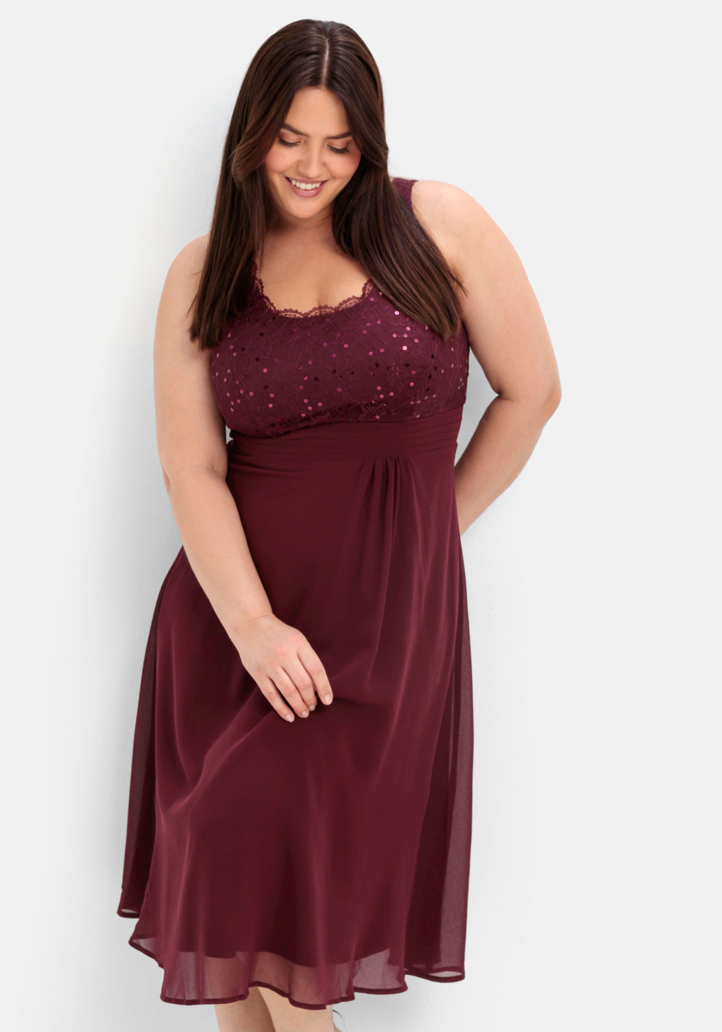 Abendkleid mit Spitze