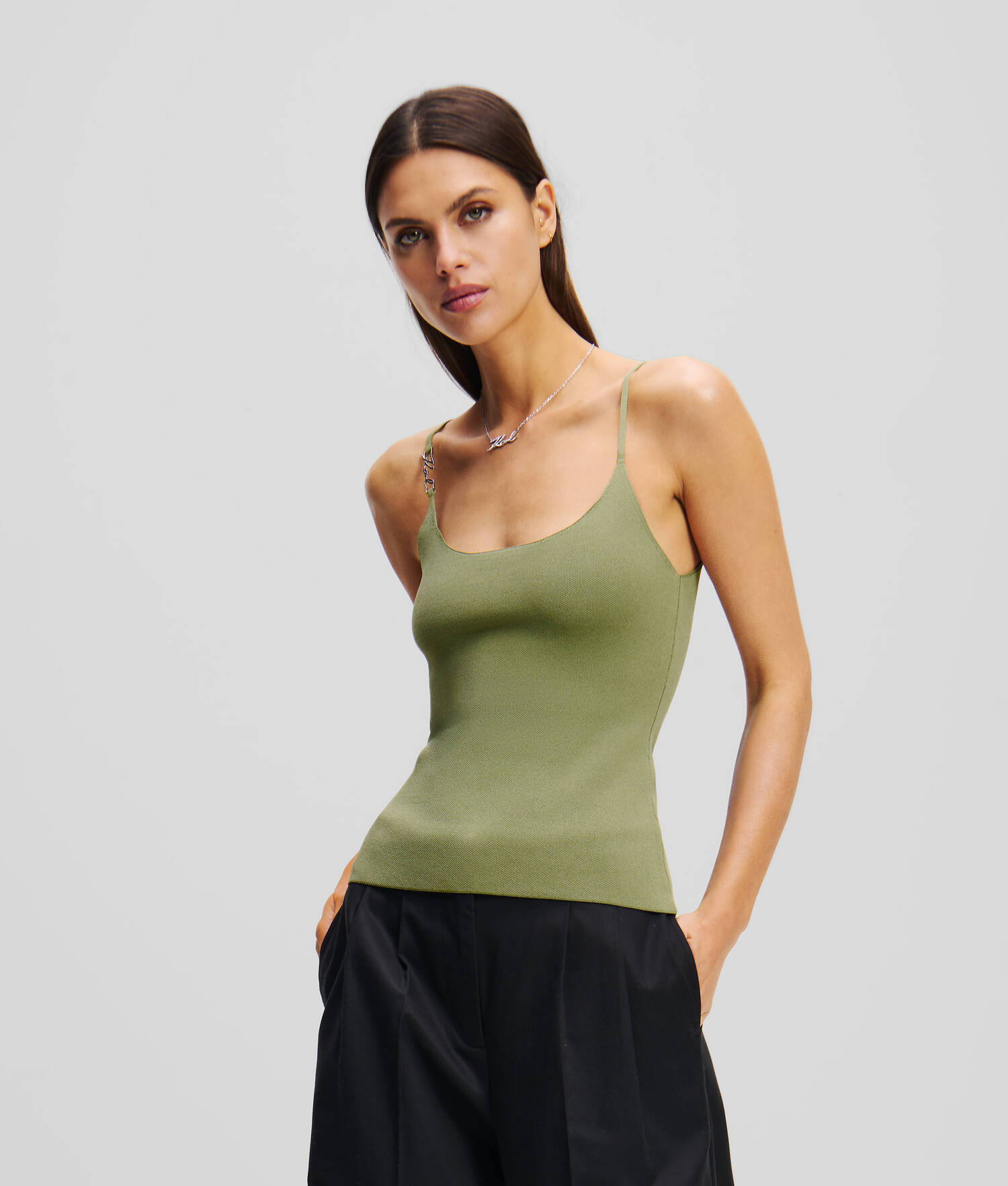 DÉBARDEUR EN TRICOT - Vert d'huile