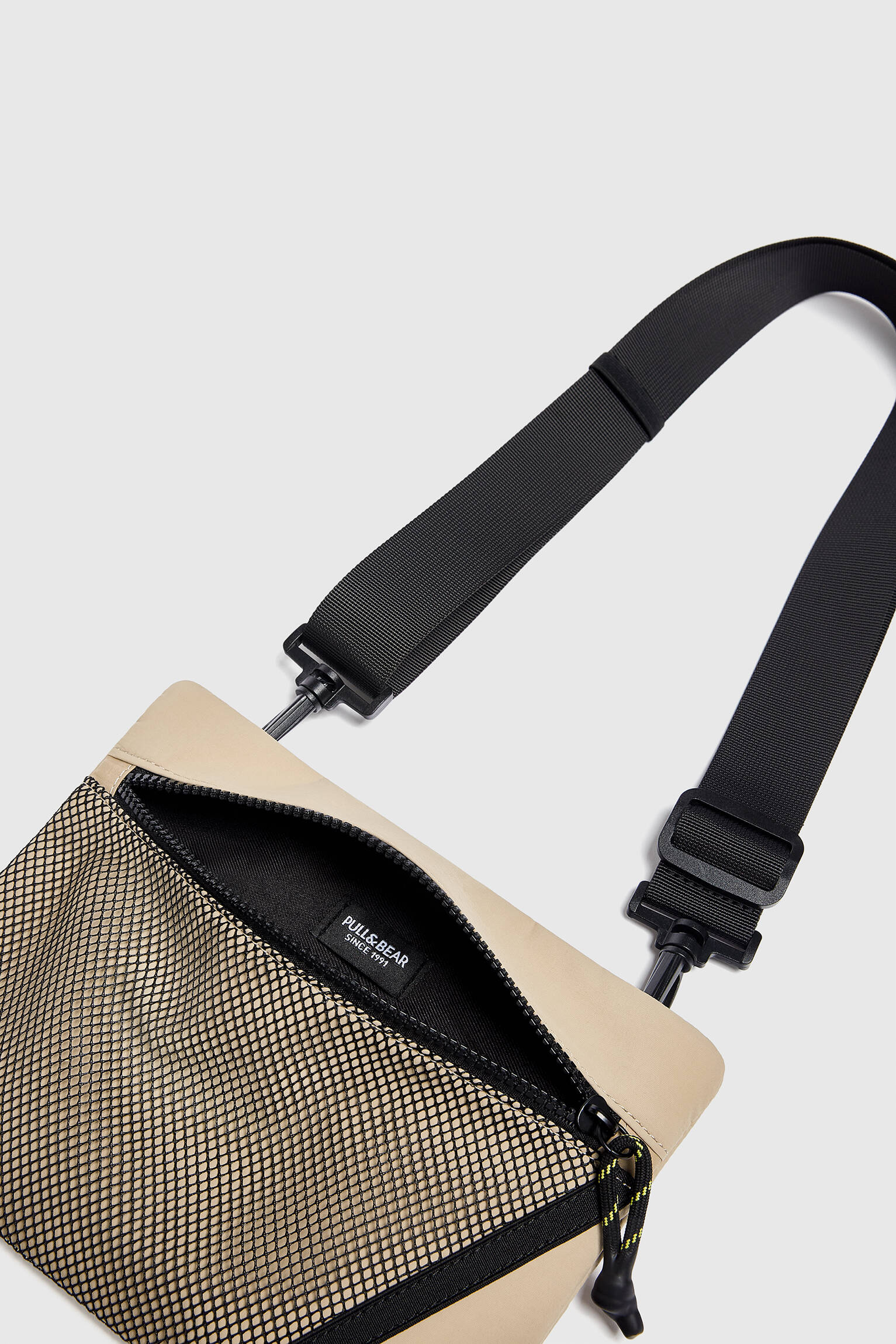 BOLSA DE OMBRO TÉCNICA - CRUA