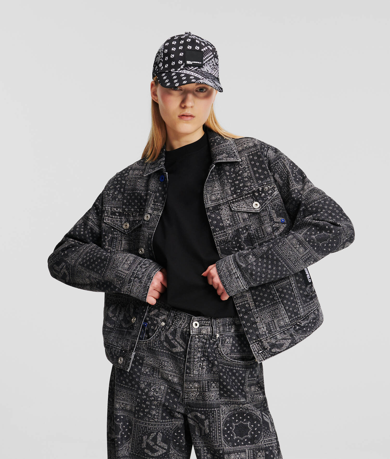 BLOUSON EN DENIM À IMPRIMÉ BANDANA KLJ