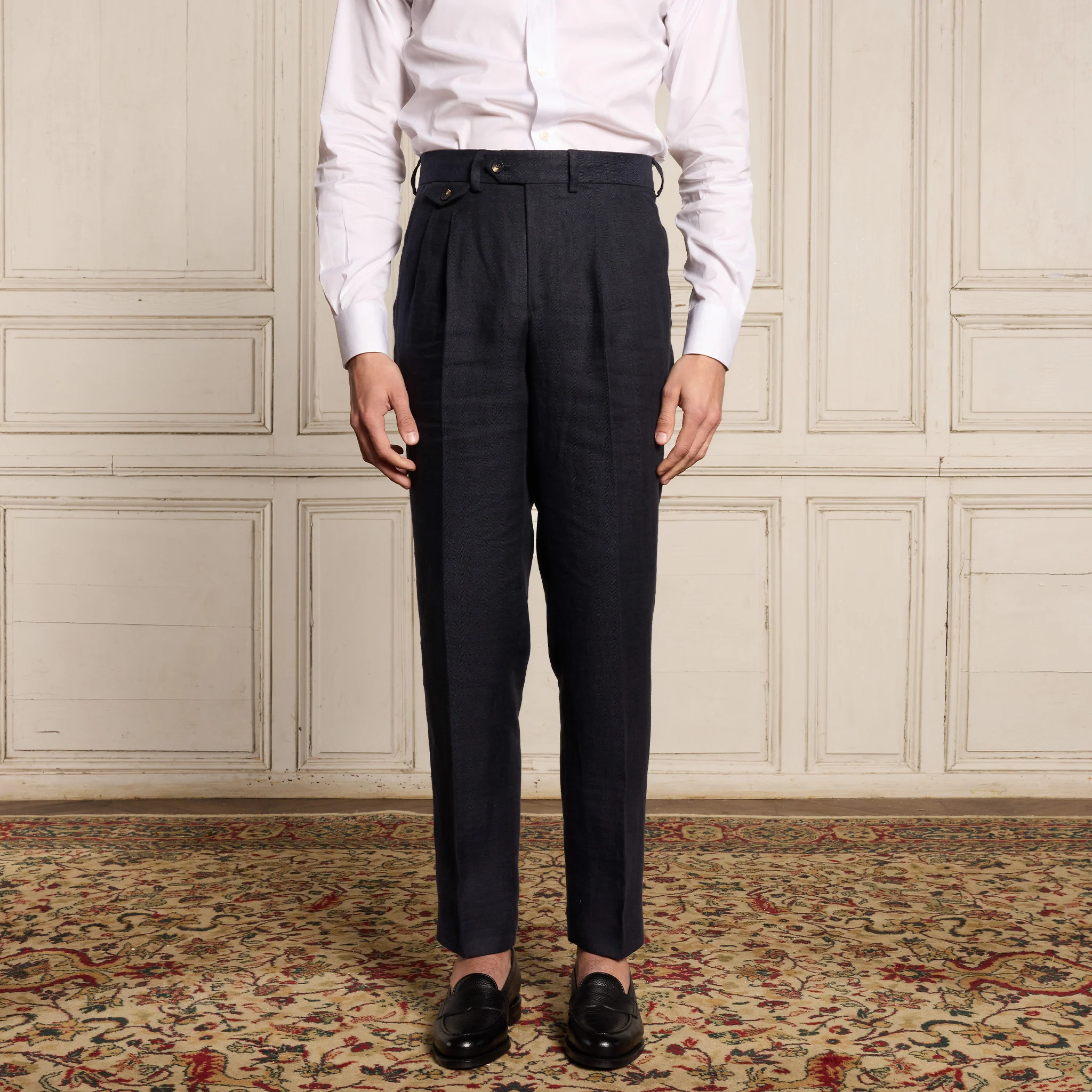 Navy linen double-pleated pants