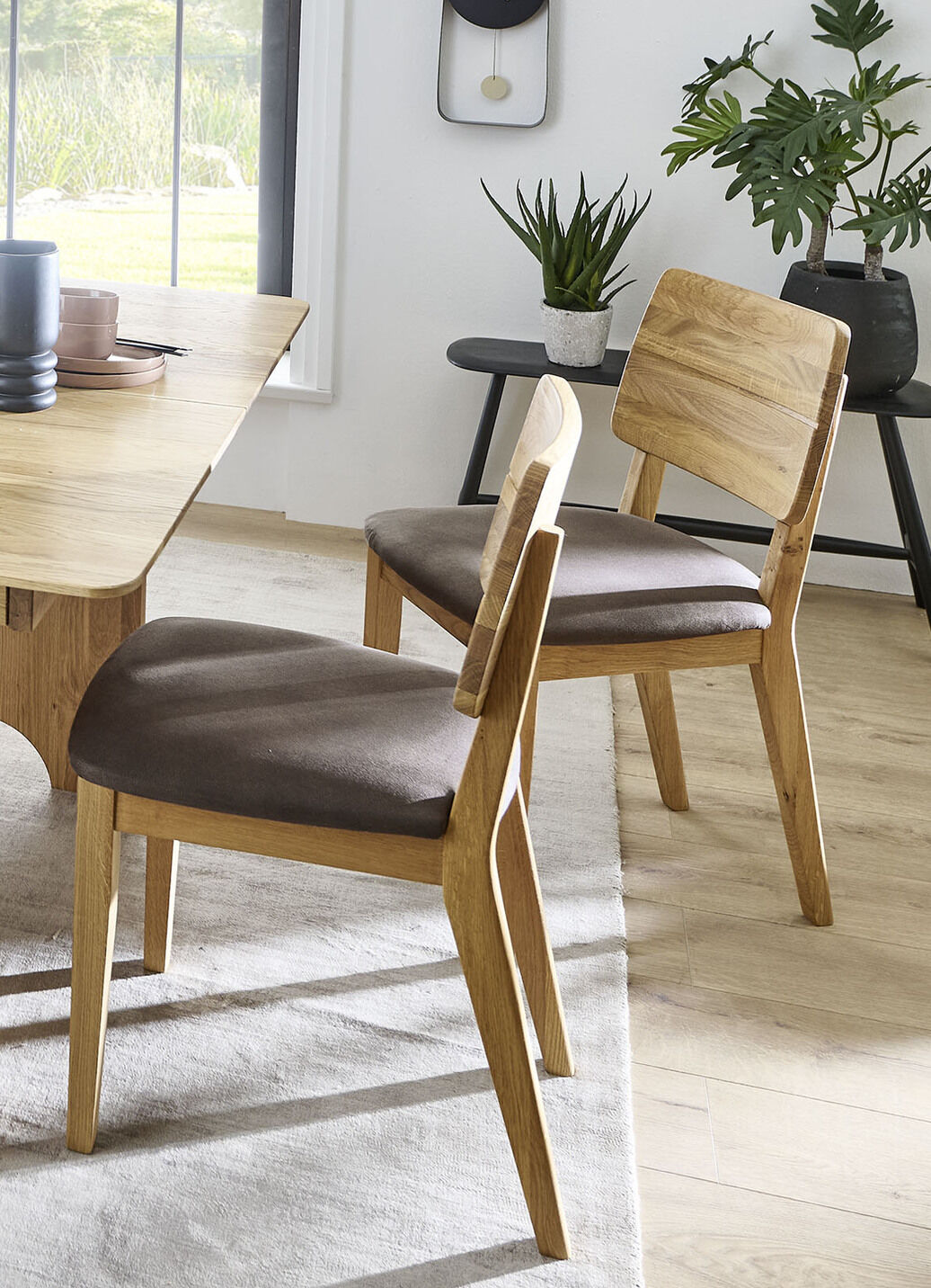Stühle mit Gestell aus massiver, geölter Eiche