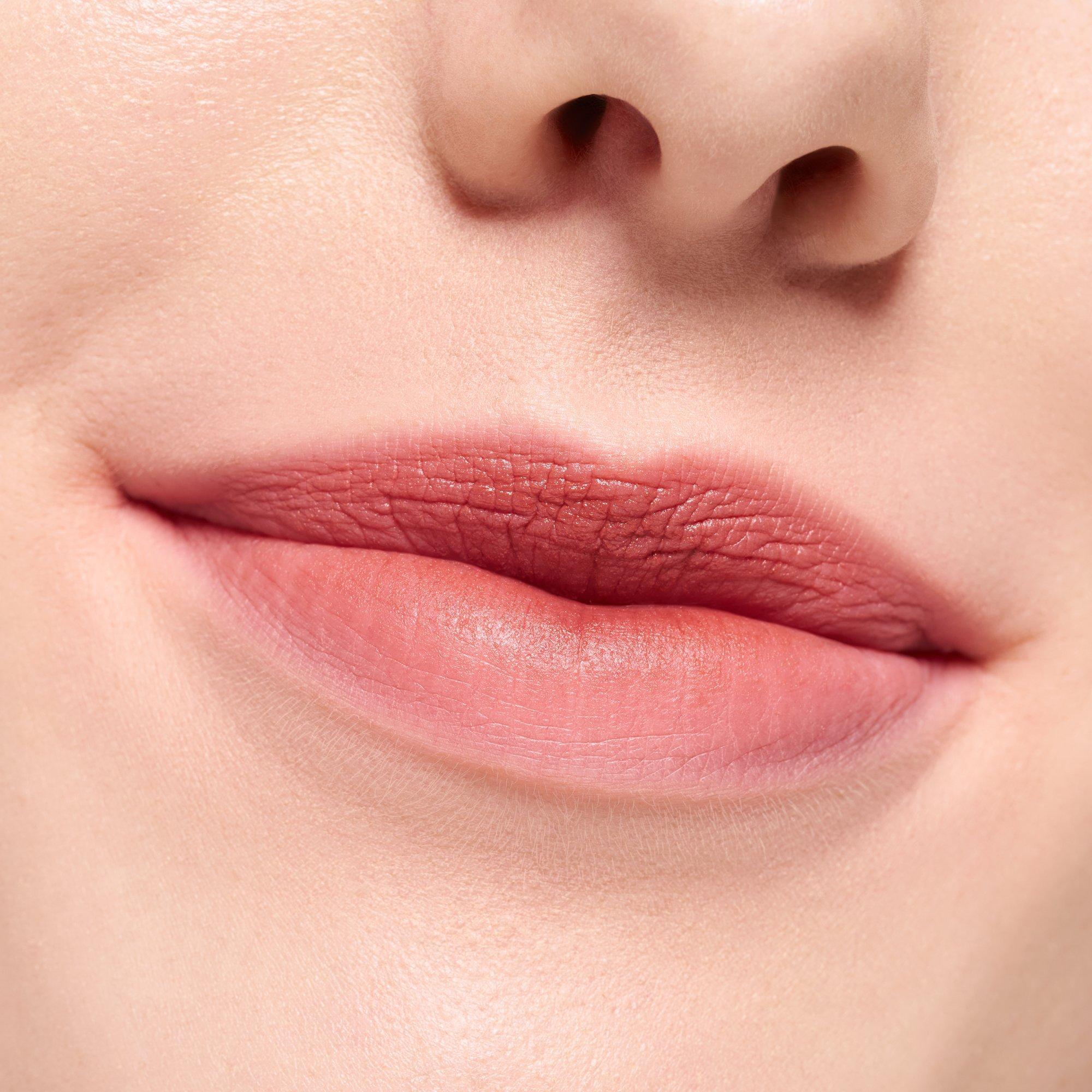 BLUR soufflé matte lip cream