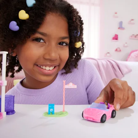 Barbie Mini BarbieLandPuppe und Cabrio
