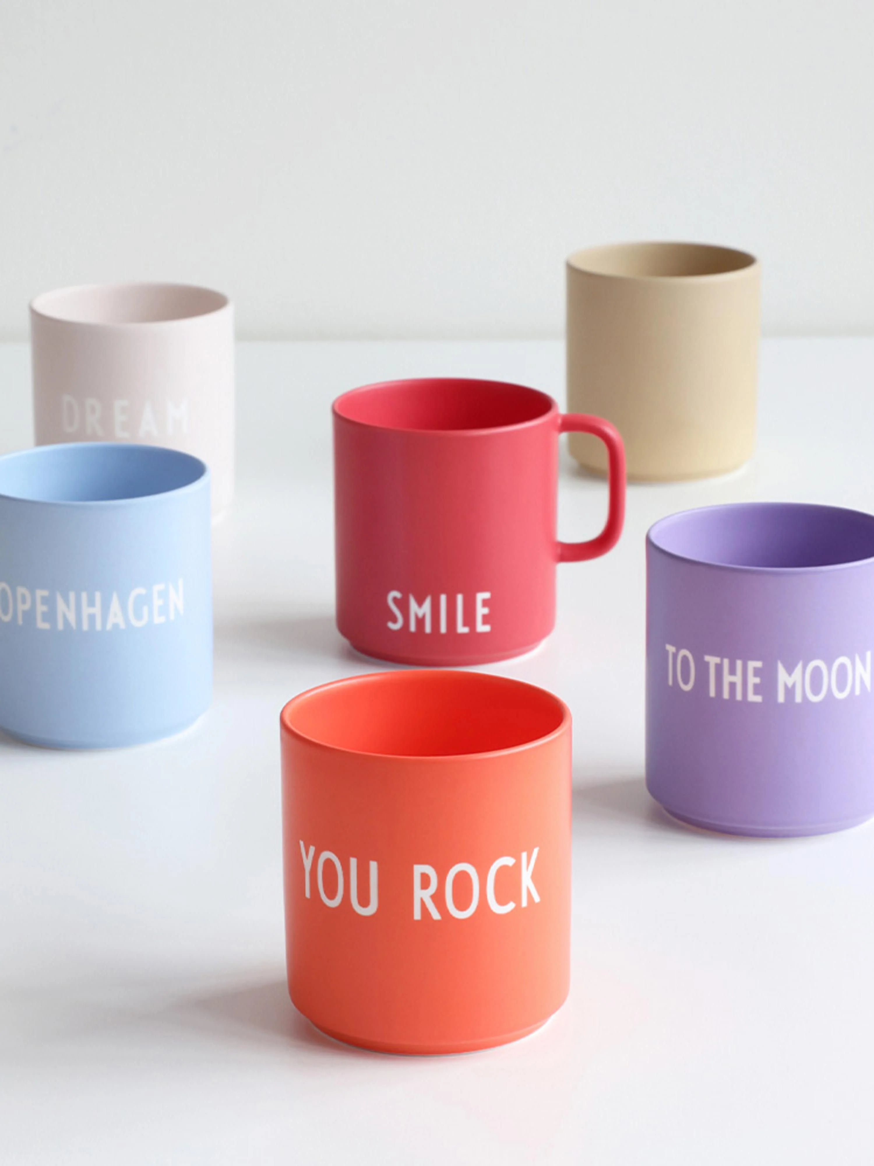 Kopje Favourite To The Moon met opschrift
