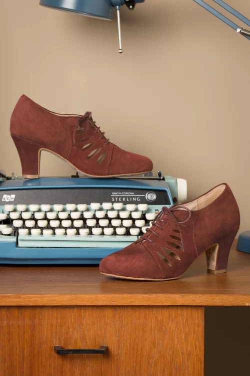 Lola Ramona ♥ Topvintage Ava In Charge pumps in kastanjebruin