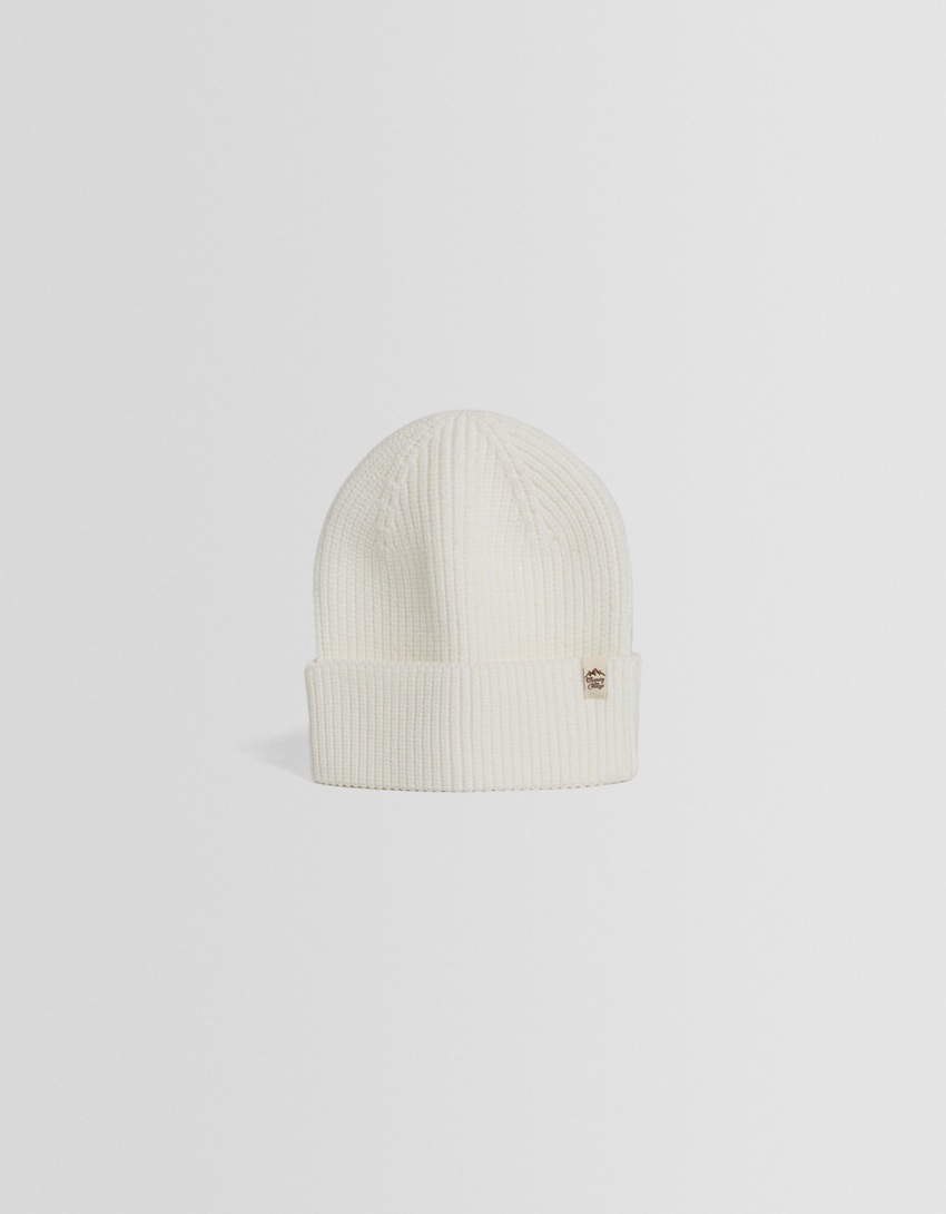 Gorro com etiqueta