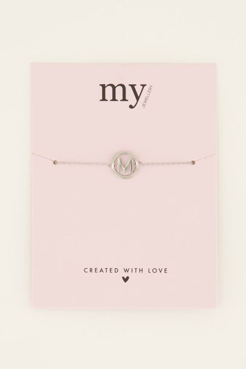 Armband met initial in ronde bedel