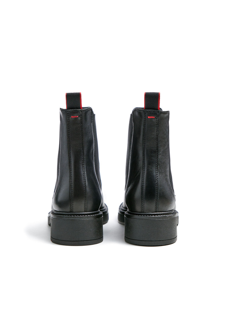 STIEFELETTE Schwarz