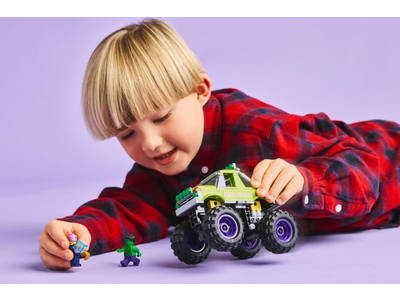 LEGO De Hulk truck vs. Thanos (76312)