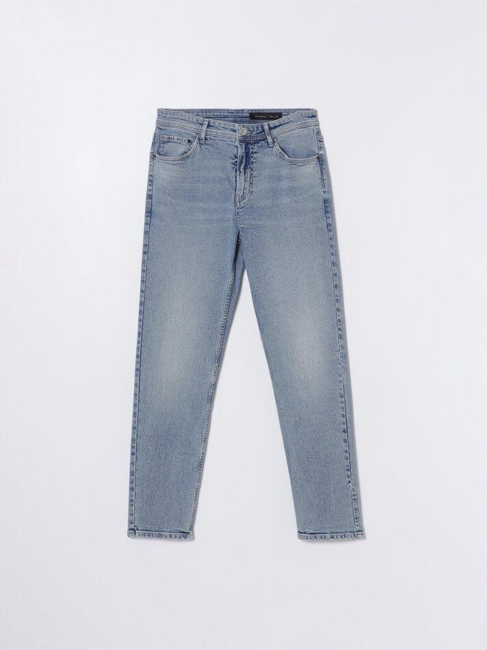 Calça jeans slim confortável - Azul claro