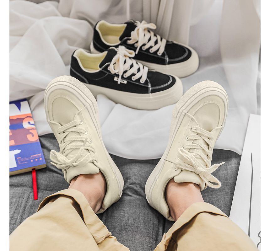JVL - Canvas sneakers met labelappliqué