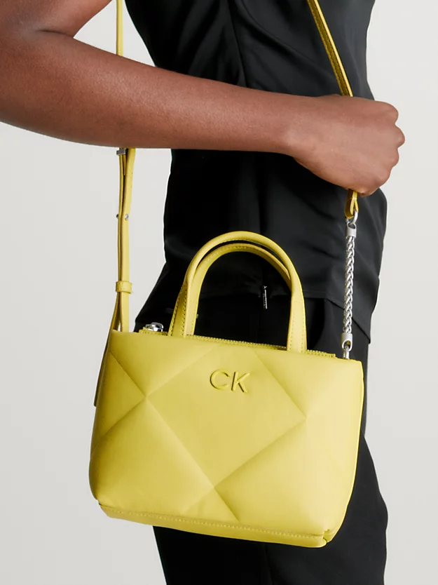 Bolsa de ombro mini acolchoada