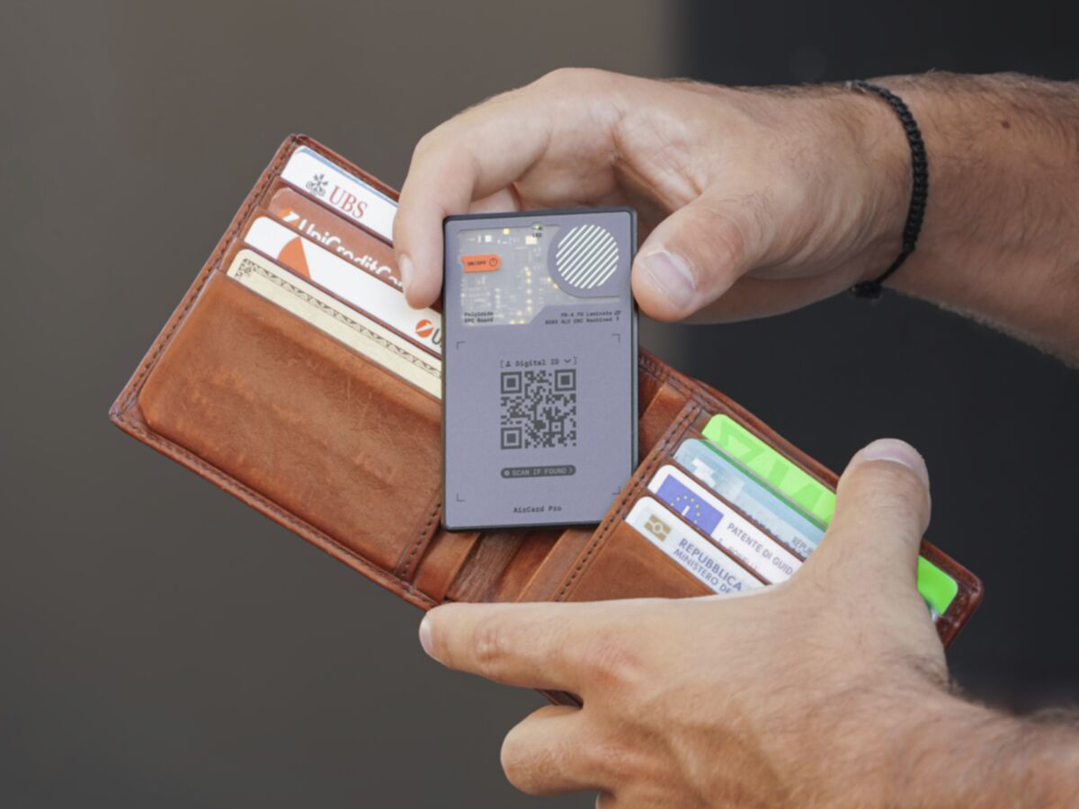 Rolling Square AirCard Pro Dual Bluetooth Tracker
