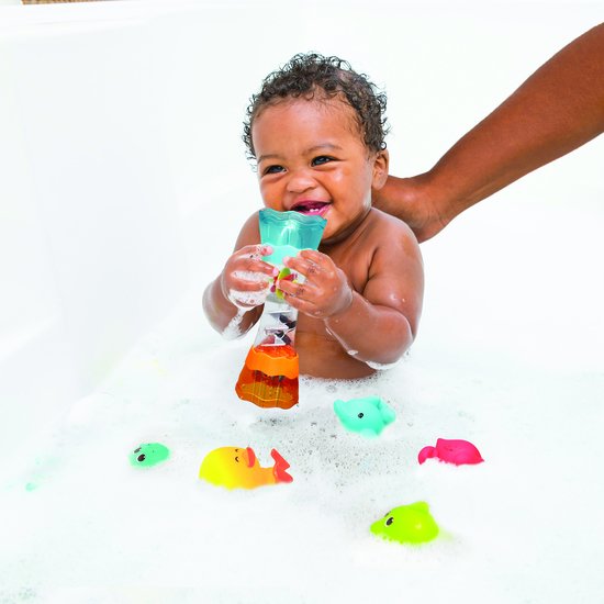 Coffret de bain 17 jouets   de               Infantino