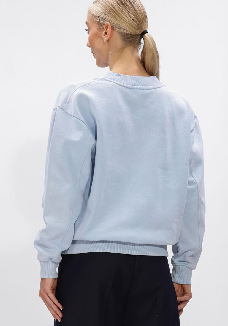 lichtblauwe olaf hussein sweater essential washed crewneck