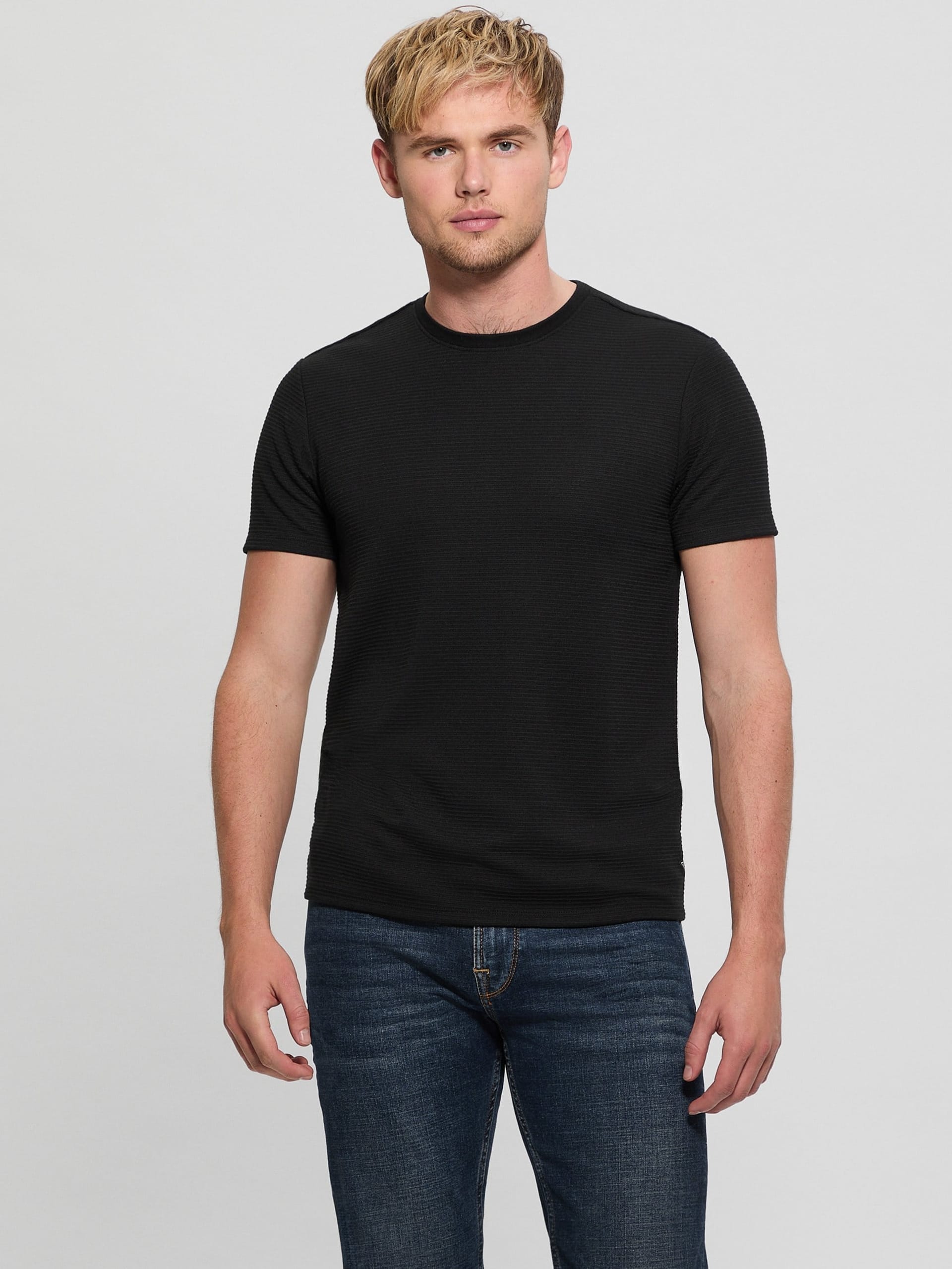 Camiseta com listras texturizadas