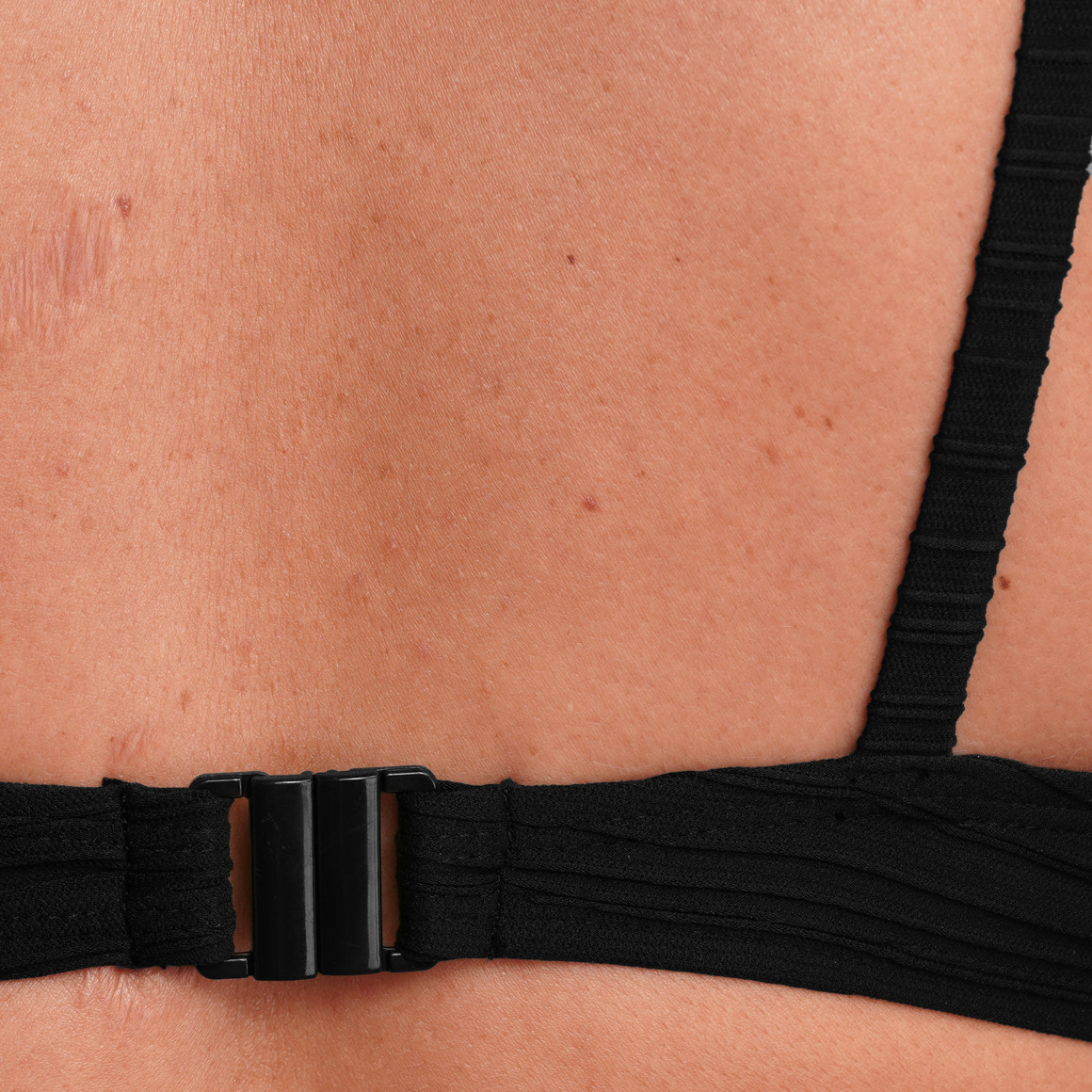 Gina Benotti Damen Bikinioberteil mit Streifenstruktur schwarz