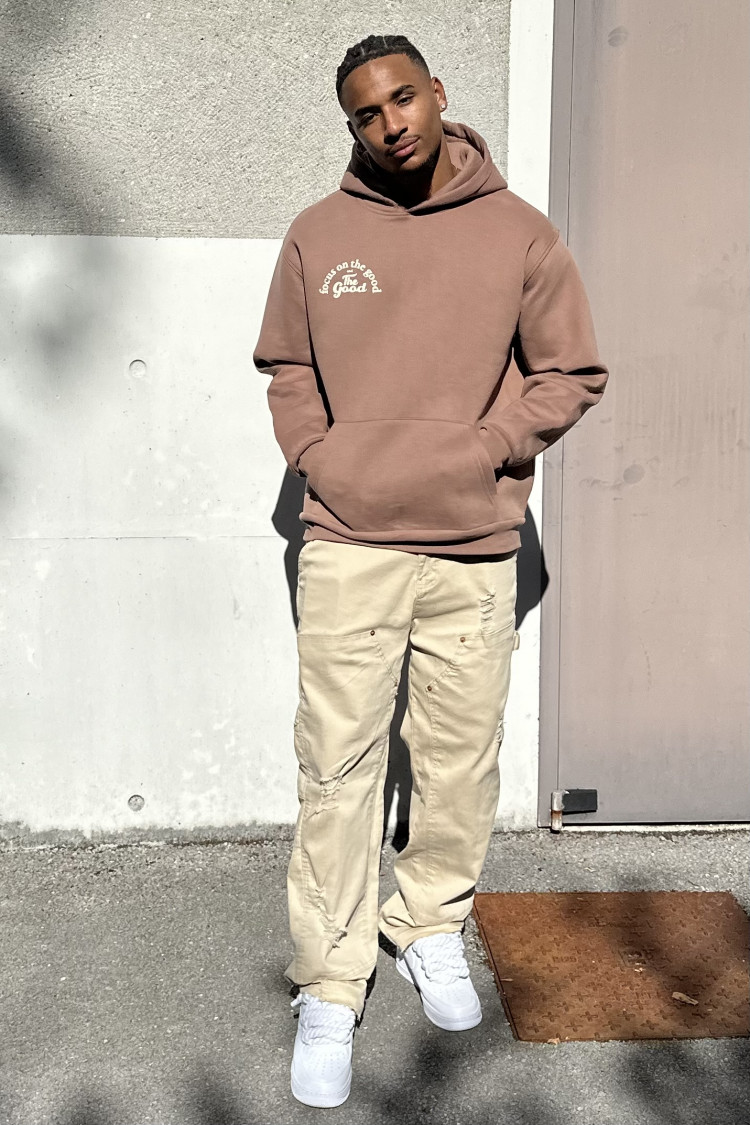 Sweat marron à capuche 