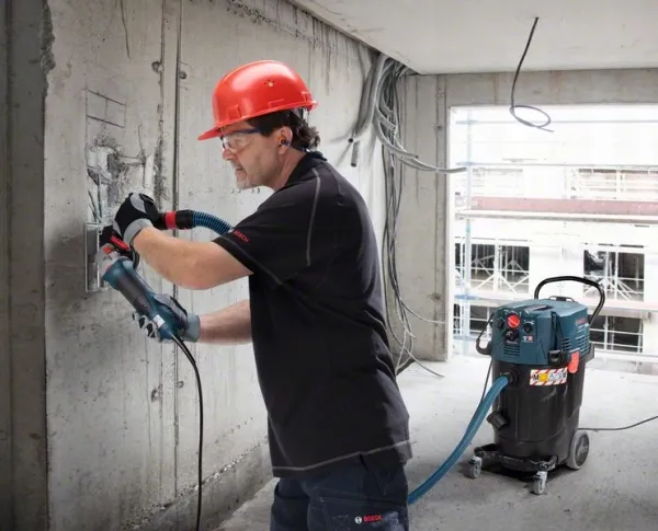 Bosch TØR/VÅDSTØVSUGER UNIVERSAL GAS 55 M AFC
