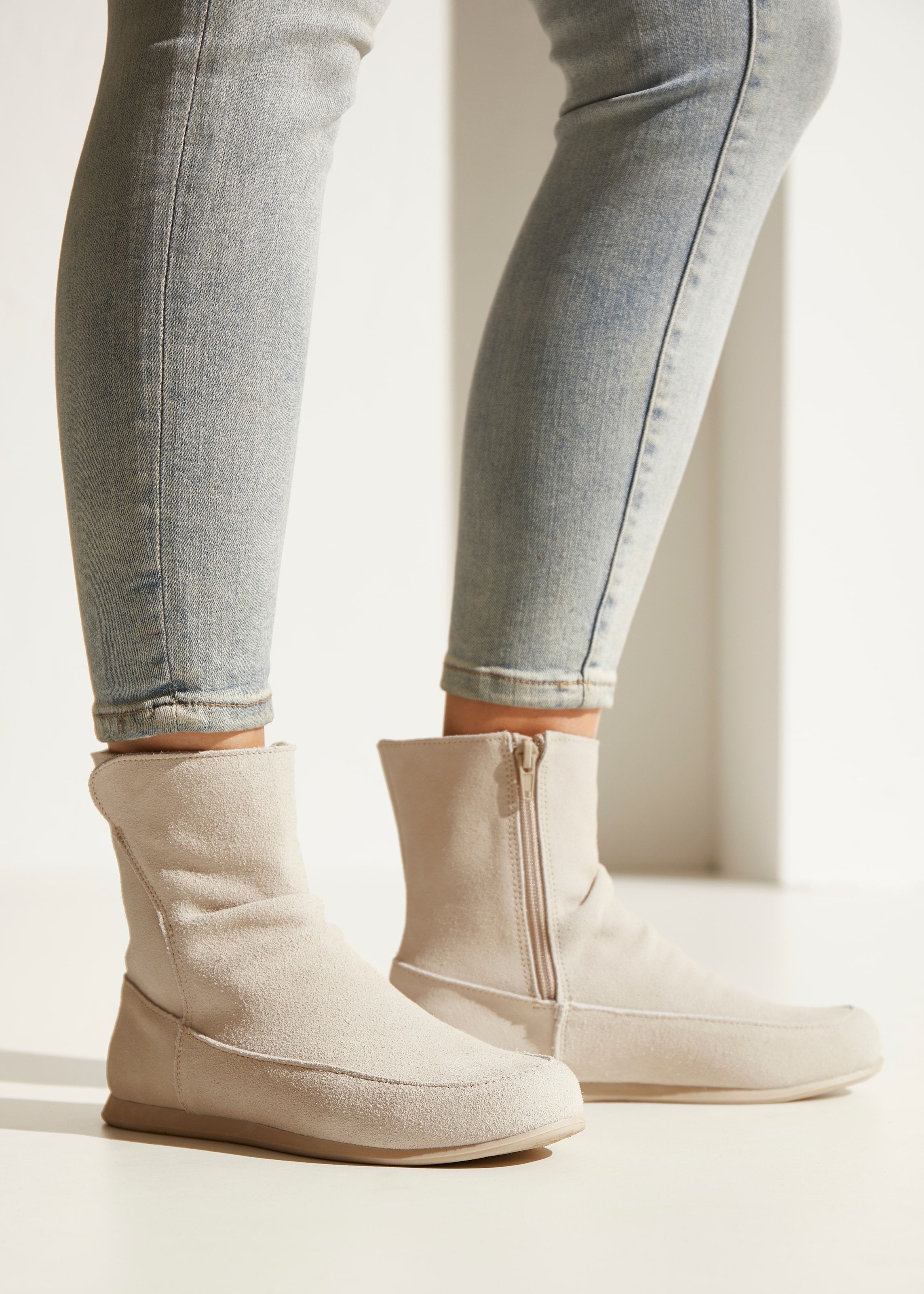 Vivance Stiefelette »Stiefel, Boots«  aus hochwertigem Leder mit Reissverschluss