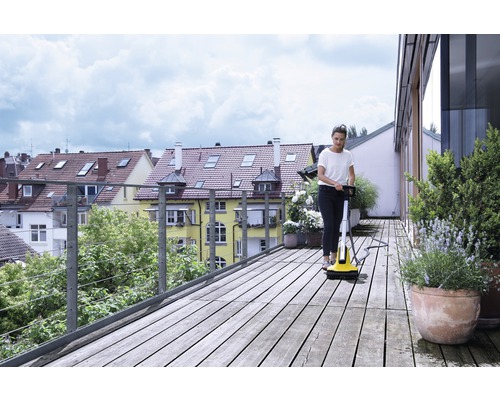 Kärcher PCL 4 terrasreiniger met 2 borstelrollen en 2 watersproeiers