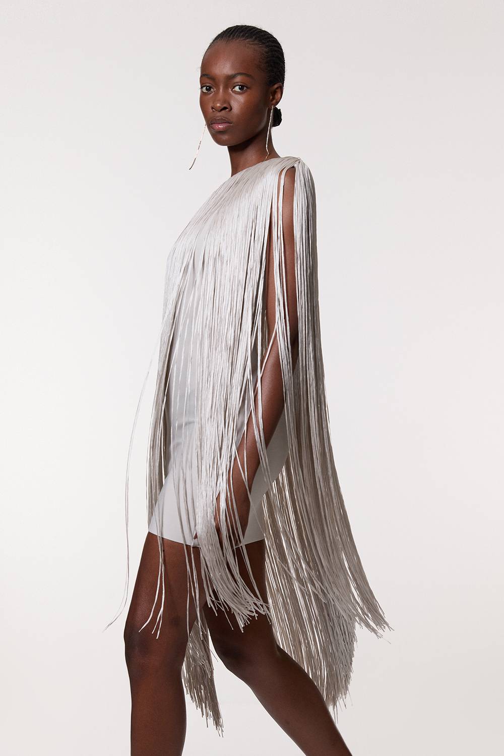 KarenMillen Robe mini en maille modelante bandage, à une épaule et franges