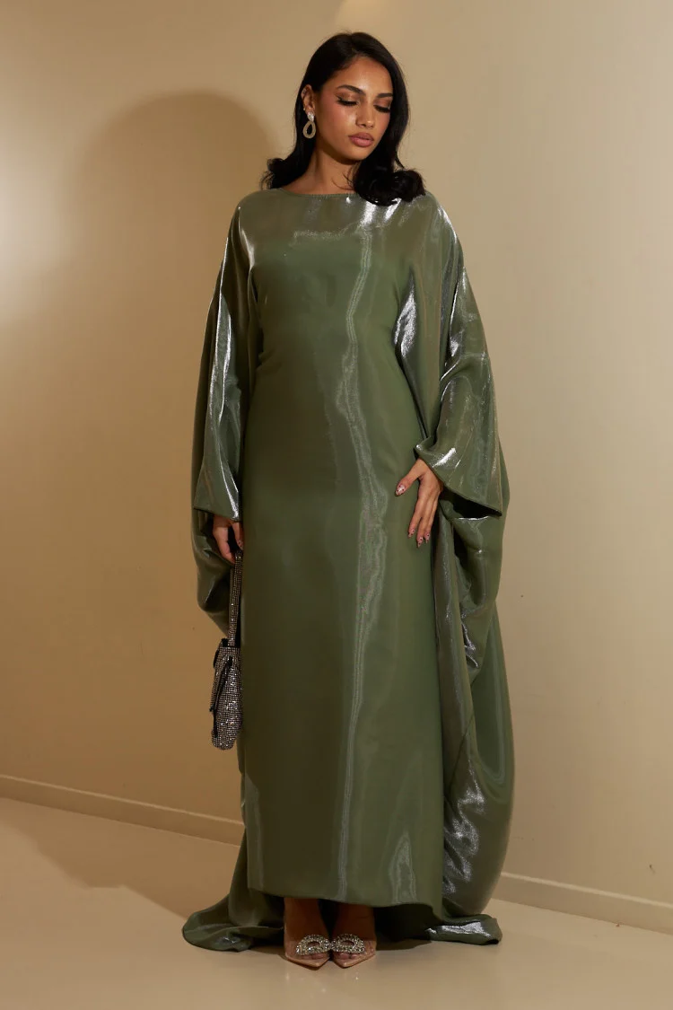 Abaya kaki à manches chauves-souris satinée